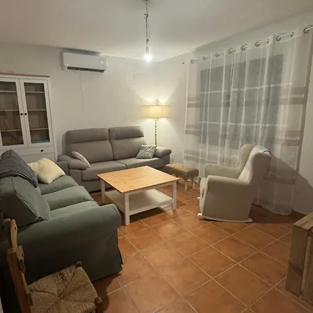 La Casa Del Pueblo Con Piscina Y Barbacoa Holiday home *