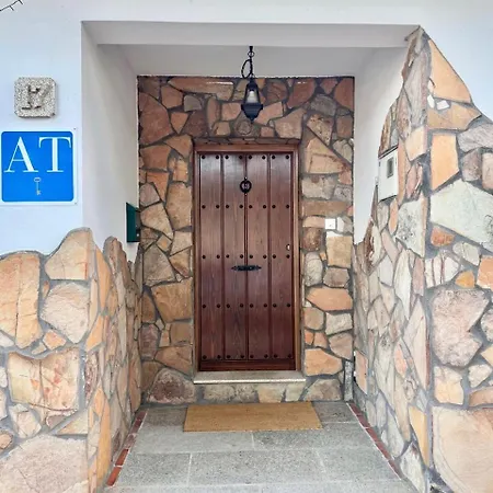 La Casa Del Pueblo Con Piscina Y Barbacoa